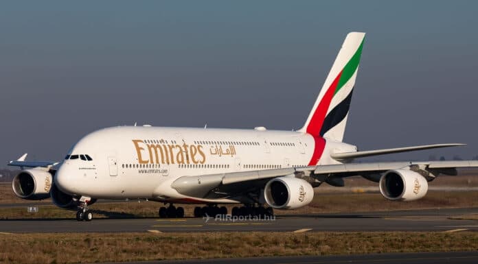 Közel 24 órát töltöttek az utasok az Emirates egyik gépének fedélzetén