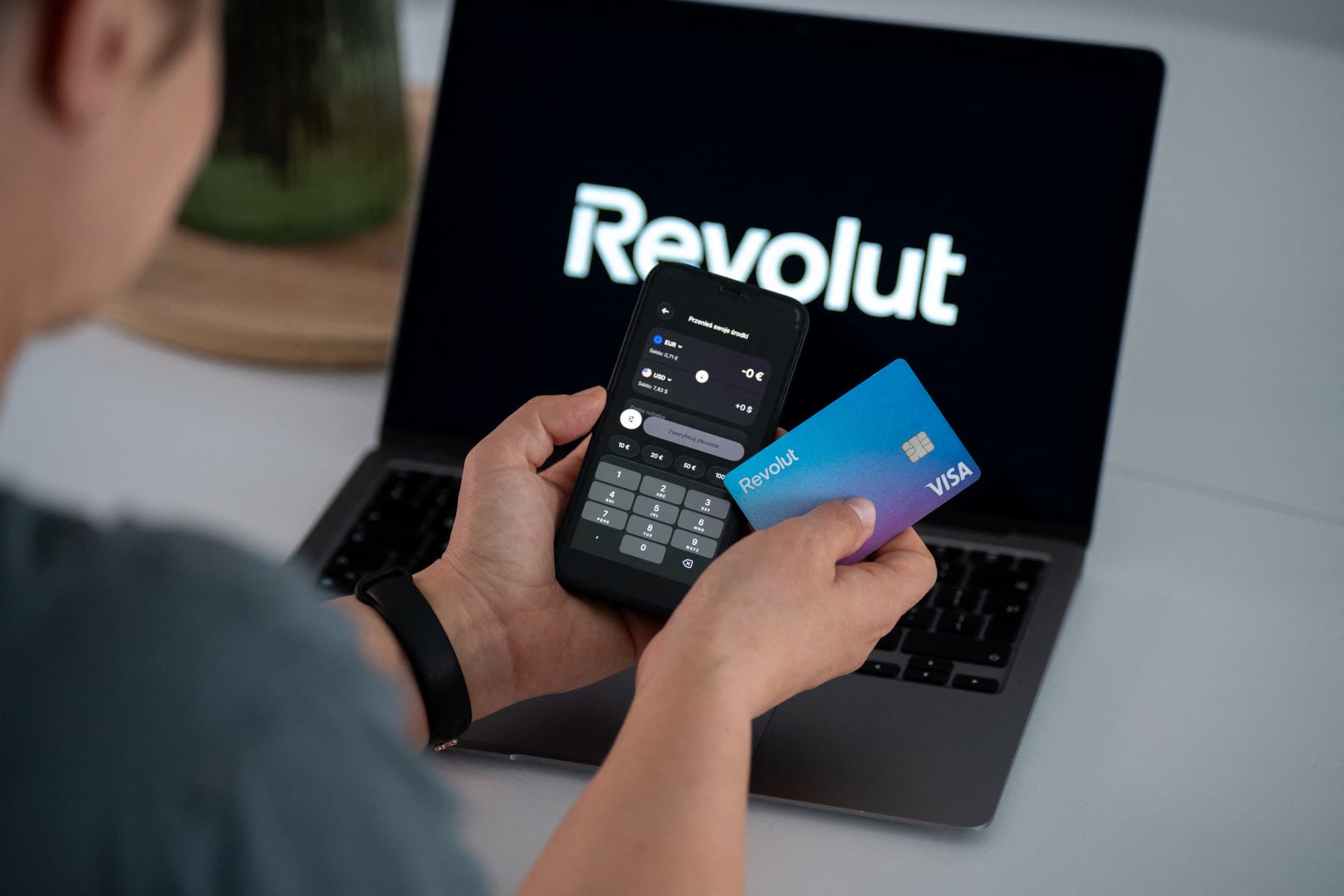 Kedd reggel leállt a Revolut