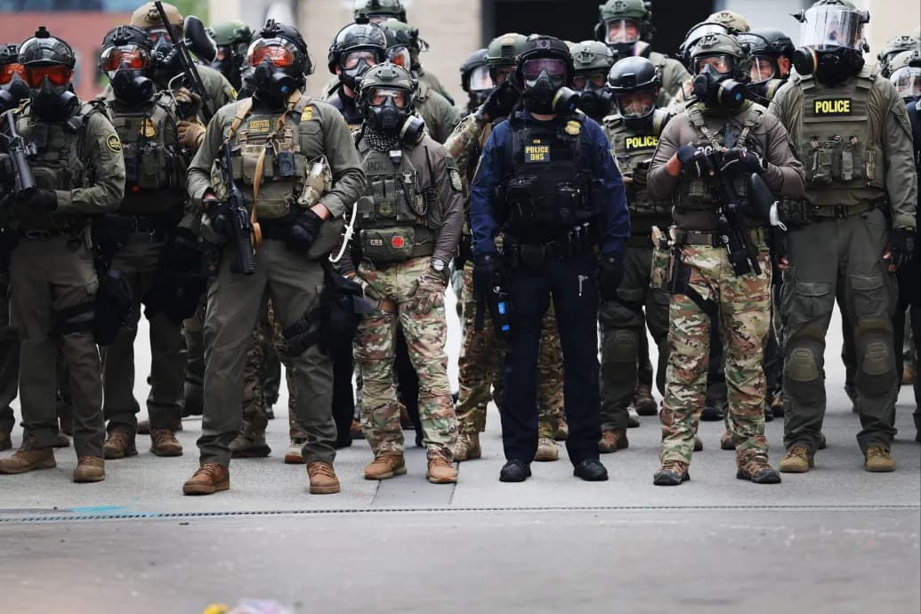 Az FBI nem vizsgálja többet az ICE ügynököket érintő támadásokat