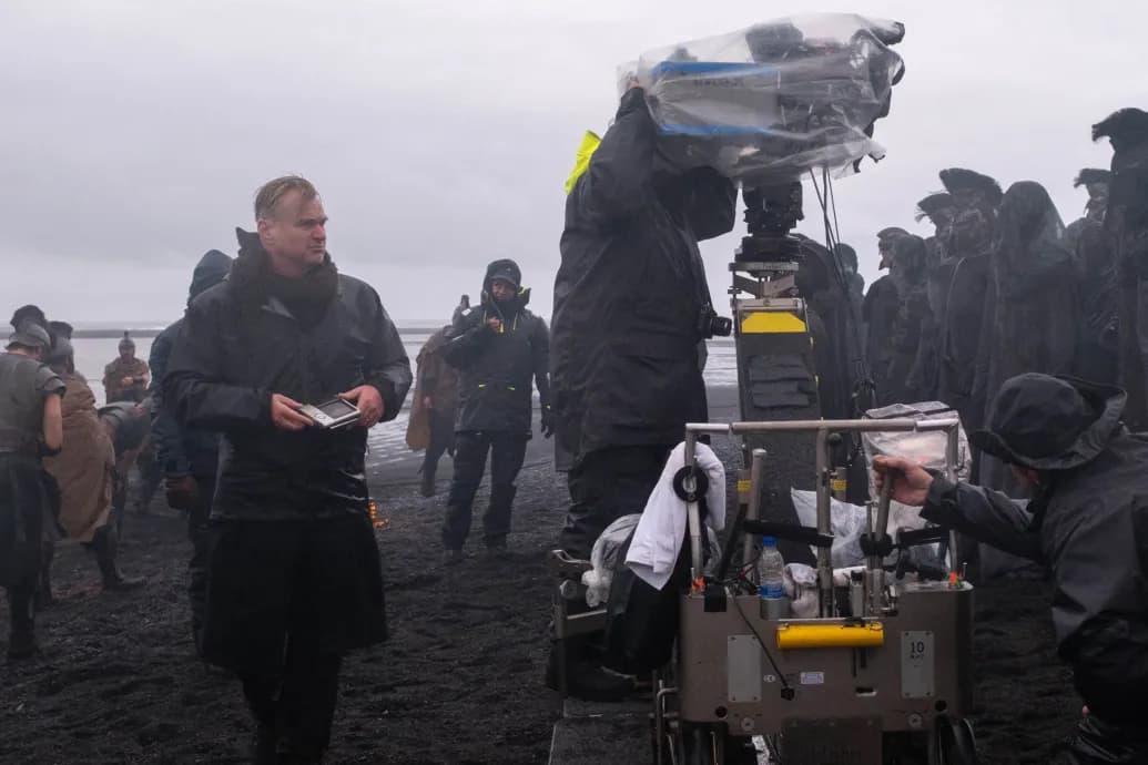 Odüsszeuszi bolyongásra vállalkozik az, aki a legjobb verzióban nézné Christopher Nolan filmjét