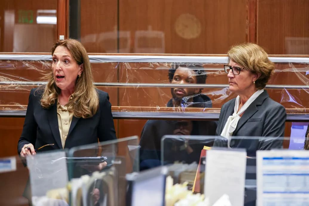 Abortusza volt annak a 14 éves lánynak, akinek a meggyilkolásával D4vd énekest vádolják