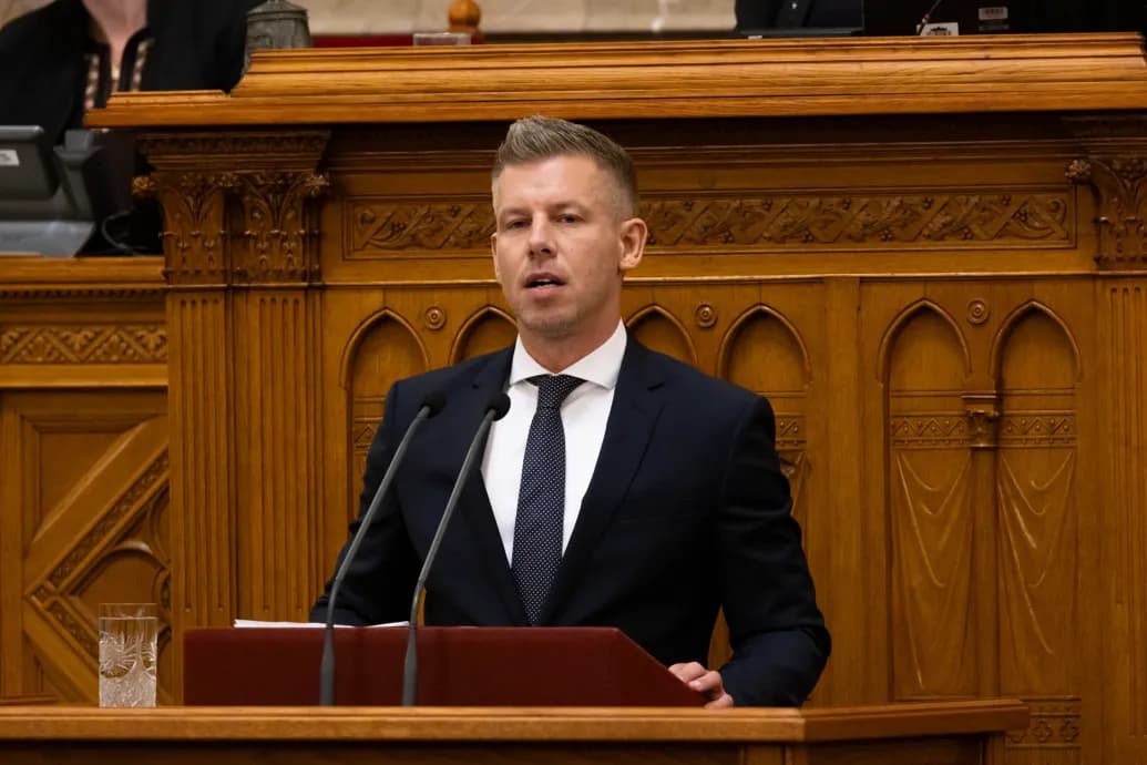 Nem adják ki Magyar Péter mentelmi jogát, akit még Szijjártó Péter jelentett fel egy Facebook-poszt miatt
