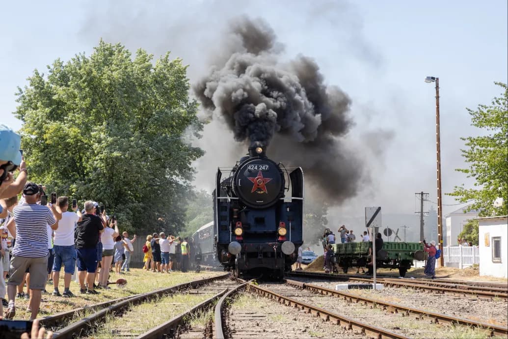 Három év után újraindultak a személyvonatok Komló és Dombóvár között