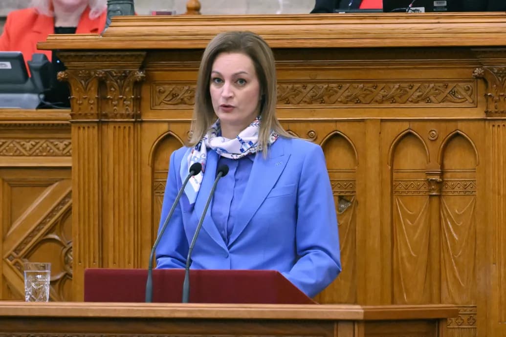 A Fidesz elnöksége illegitimnek, a „Sándor-palota illegális lakásfoglalójának tekinti Forsthoffer Ágnest