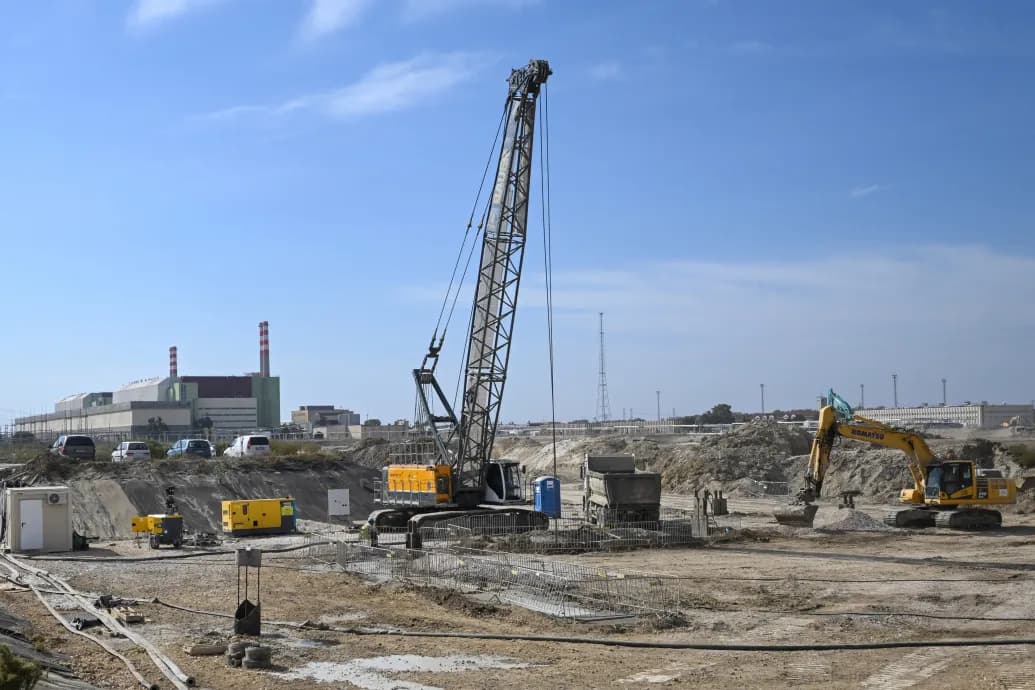 Politico: Tovább csúszhat Paks II. építése, 2035 körül helyezhetik üzembe az új atomerőművet