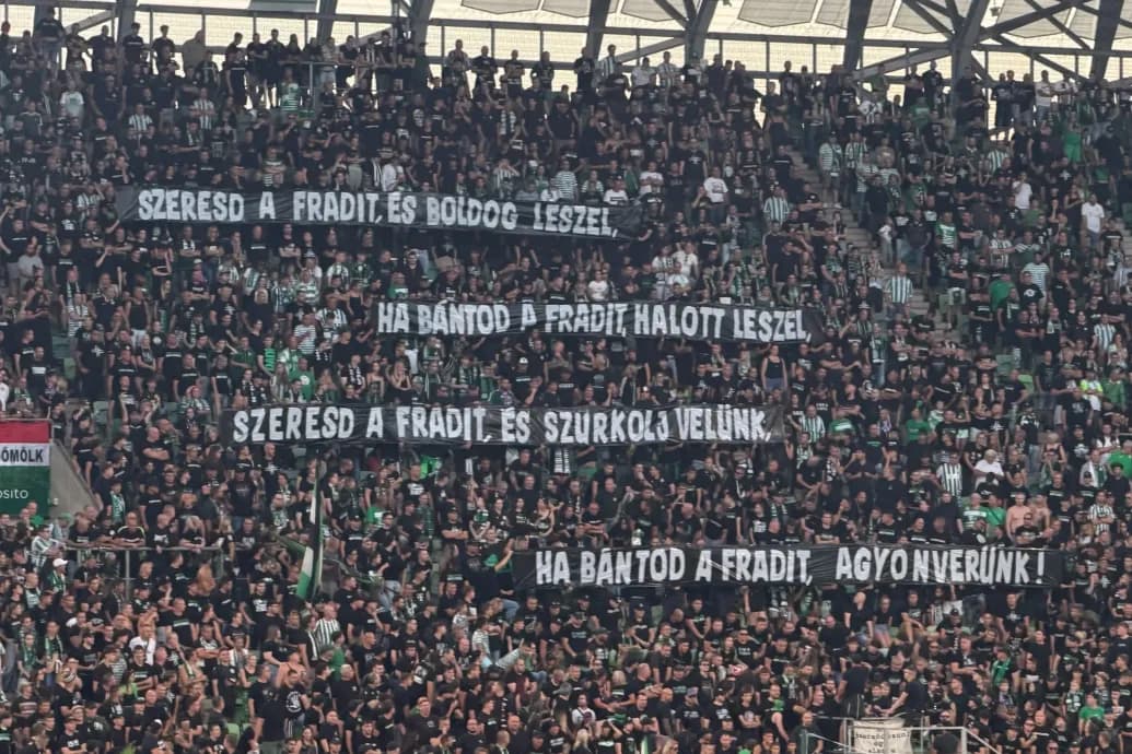 A Fradi-szurkolók halálosan fenyegető molinója után az MLSZ elítélt minden fenyegetést és gyűlöletkeltést