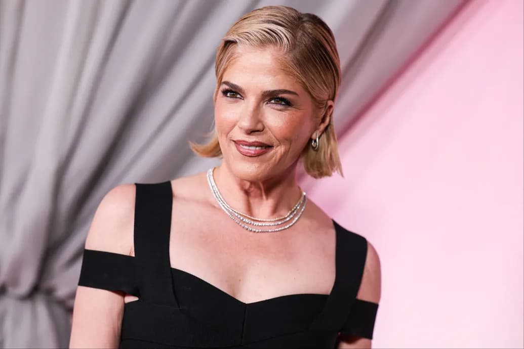 Előállították Selma Blair amerikai színésznőt, miután egy repülőn nekitámadhatott a légiutas-kísérőknek