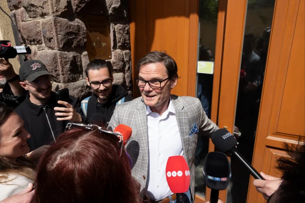 A külügyi nyilvántartás szerint Bánki Erik kért diplomata-útlevelet a óbudai korrupciós ügyben érintett Hungast-vezérnek