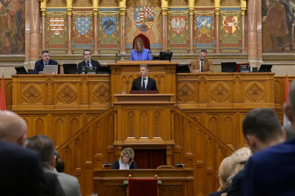 Magyar Péter bejelentései: megszűnik az árrésstop és az Otthon Start, duplázódik a családi pótlék, jön az adócsökkentés