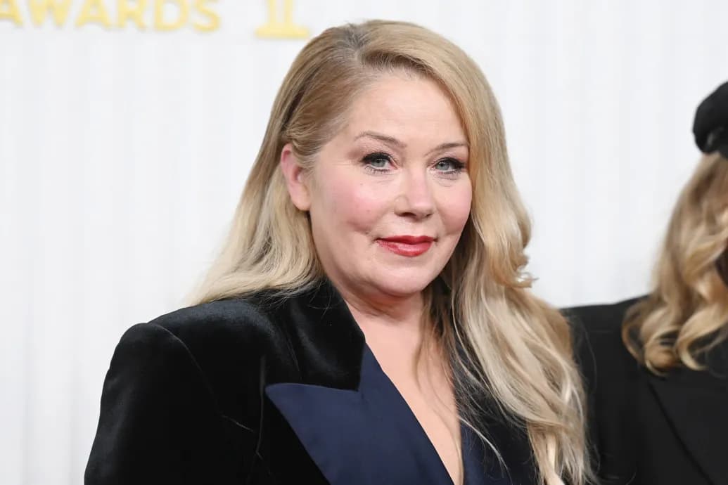 Félrediagnosztizálták Christina Applegate-et, nem szklerózis multiplexben szenved