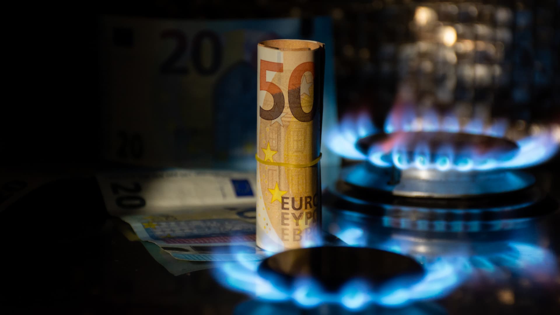 Visszatért a 2022-es energiaválság réme: több mint hároméves csúcson az európai gázár
