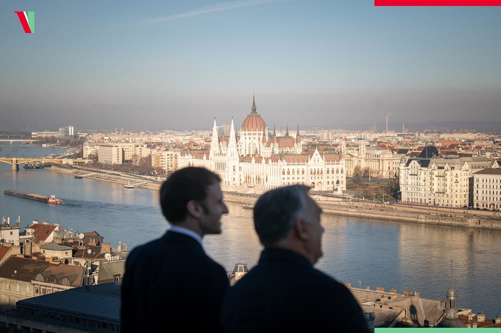 Macronról is blöfföl Magyar Péter