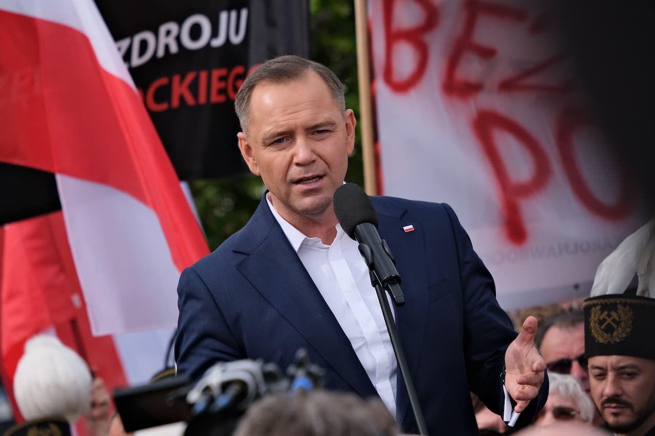 Lengyel elnök: a nemzet biztonsága fontosabb a politikai vitáknál