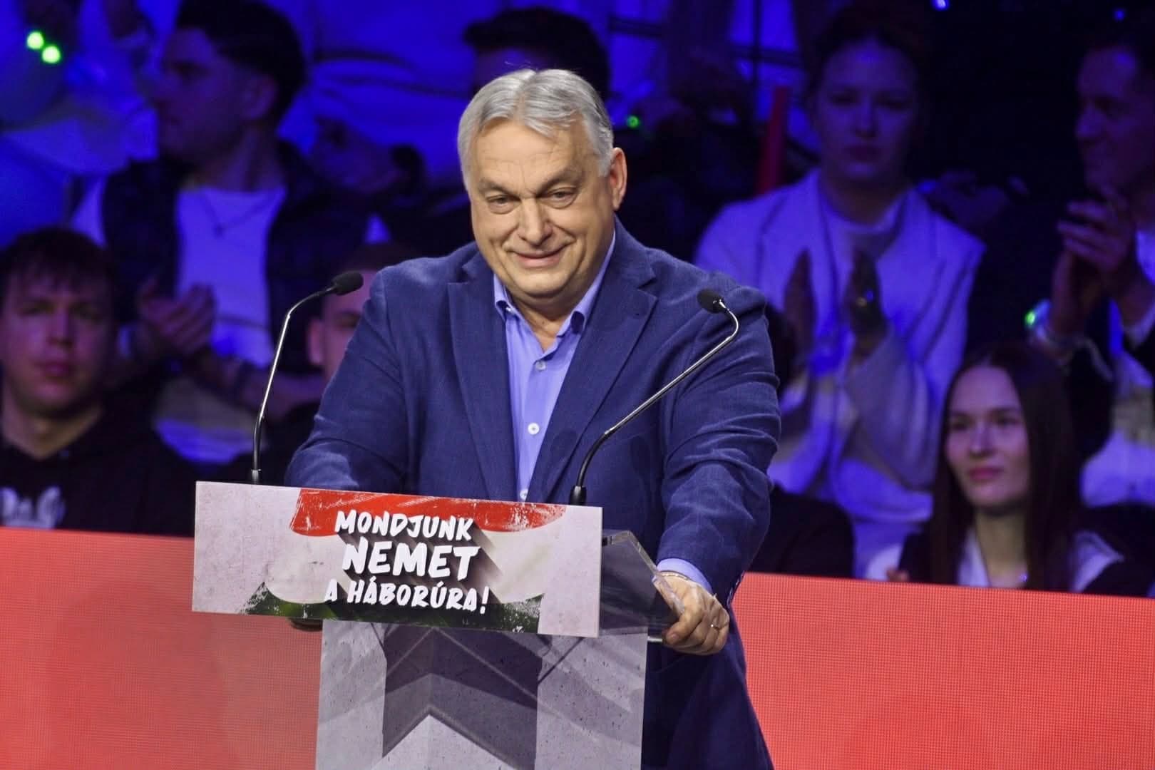 Fontos beszédre készül Orbán Viktor