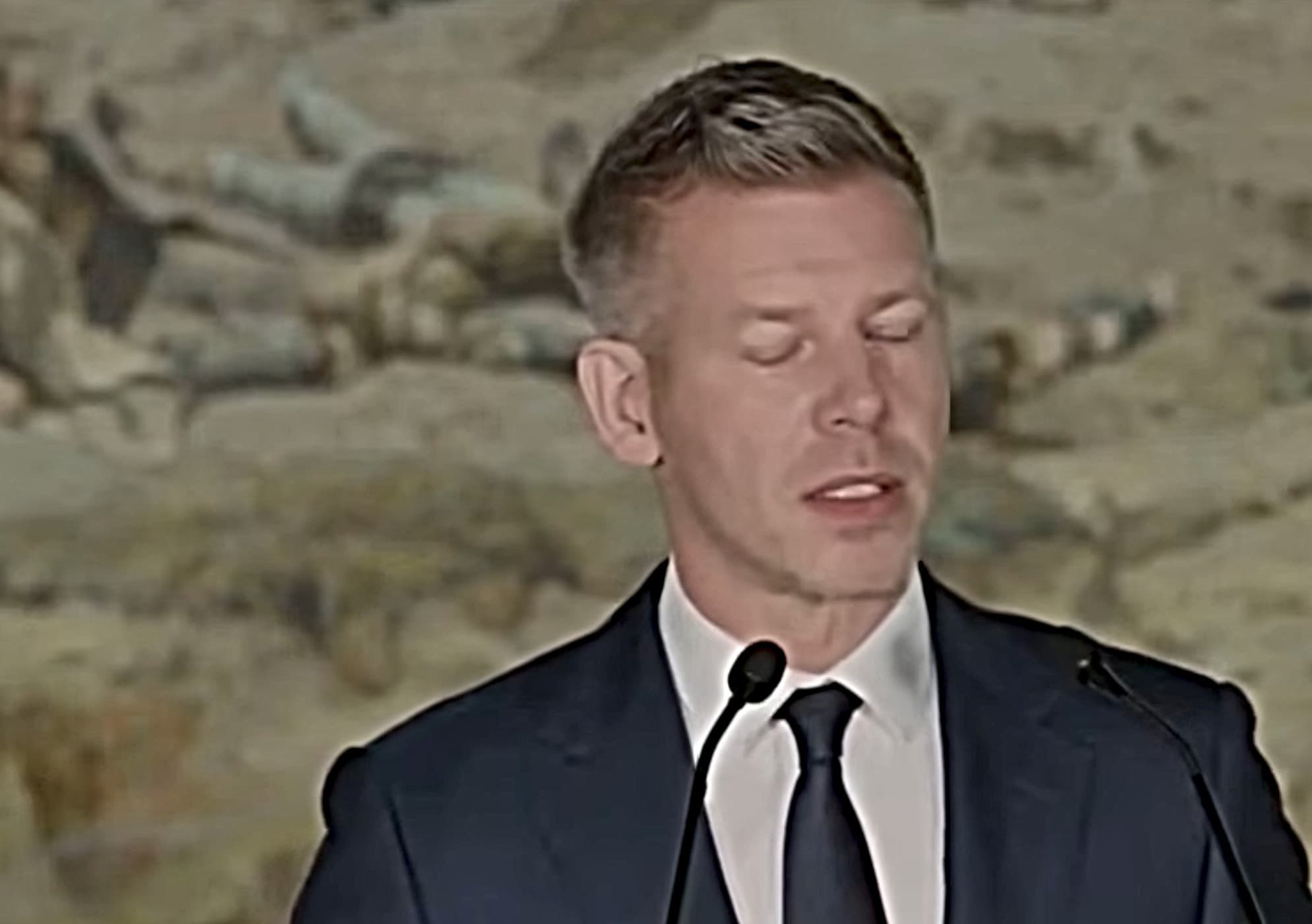 Kínos: ismét árnyékra vetődött az arrogáns Magyar Péter