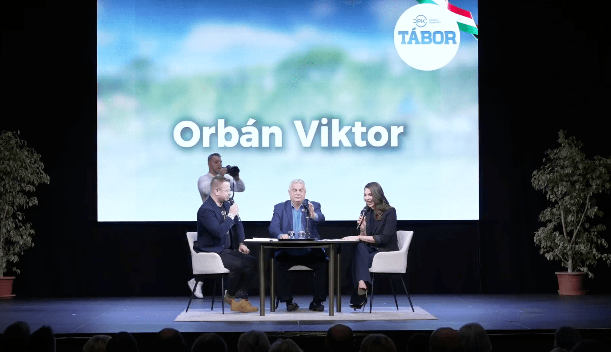 Itt hallgathatja élőben Orbán Viktor beszédét a DPK-táborból