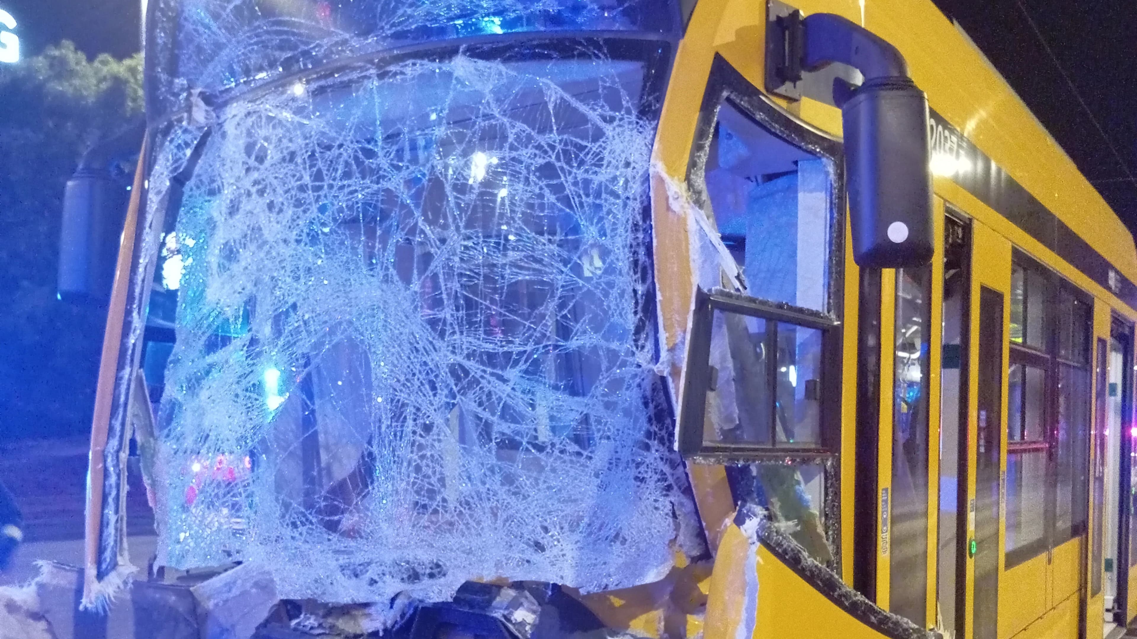 Kocsiszínbe tartó villamosok ütköztek a fővárosban