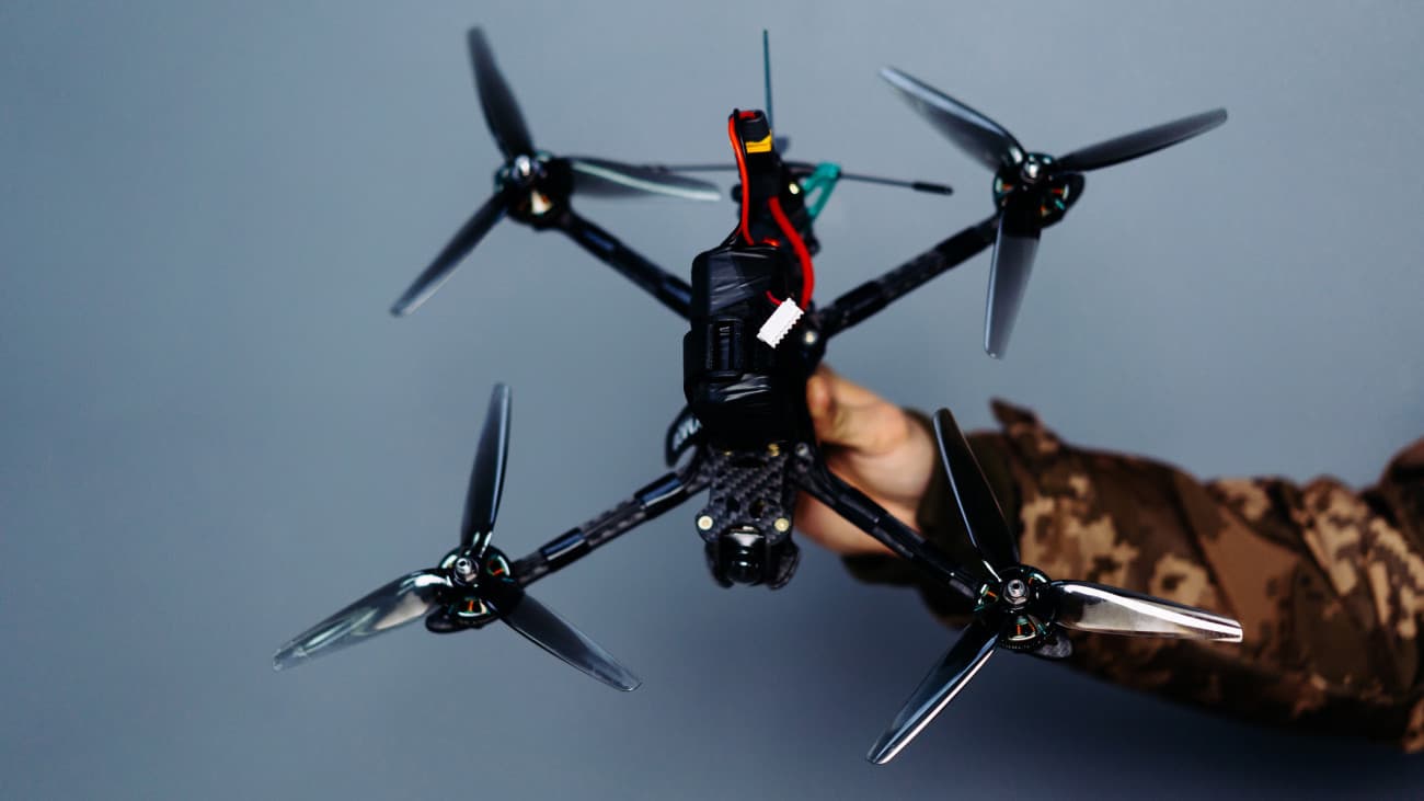 Kétezer drón a Duna felett – látványos lesz, a tévénézőknek pedig extrával készülnek