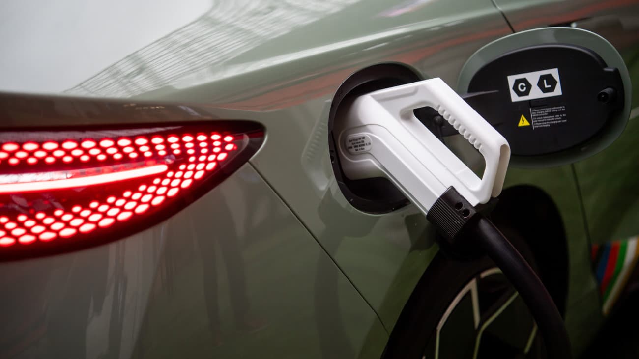 Itt a hatalmas ugrás a tisztán elektromos új autók ügyében