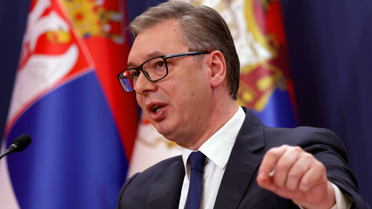 Szakértő: Aleksandar Vucic elnök politikai túléléséről szól a szerb parlament feloszlatása