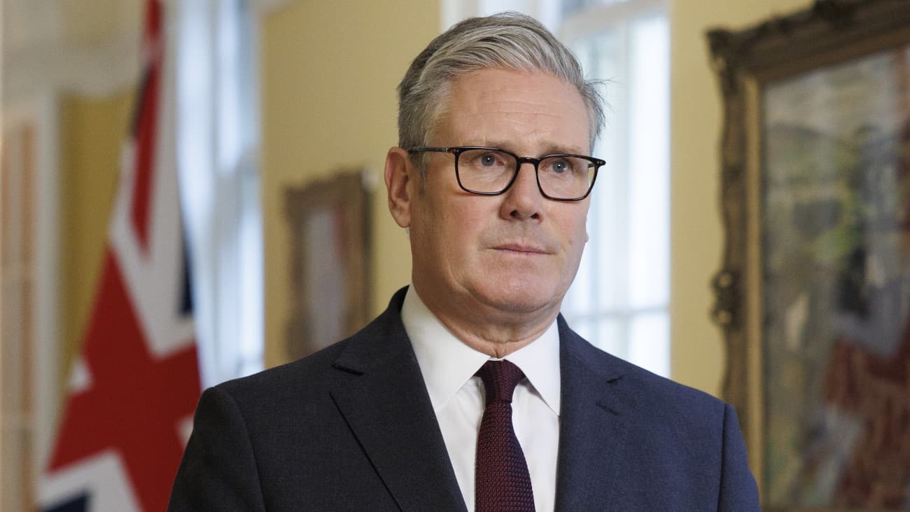 Keir Starmer kivonul a politika világából