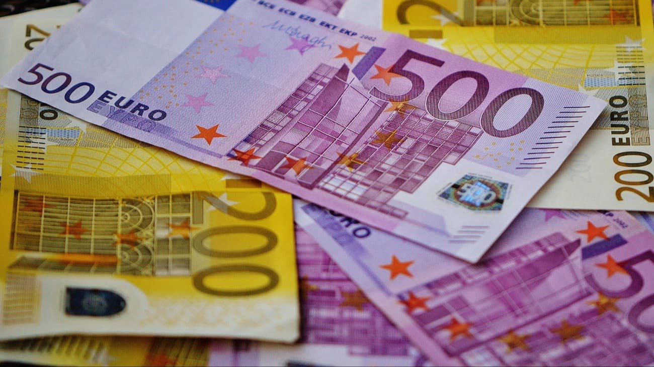 Előnyök és hátrányok – ezzel járhat, ha bevezetik az eurót Magyarországon