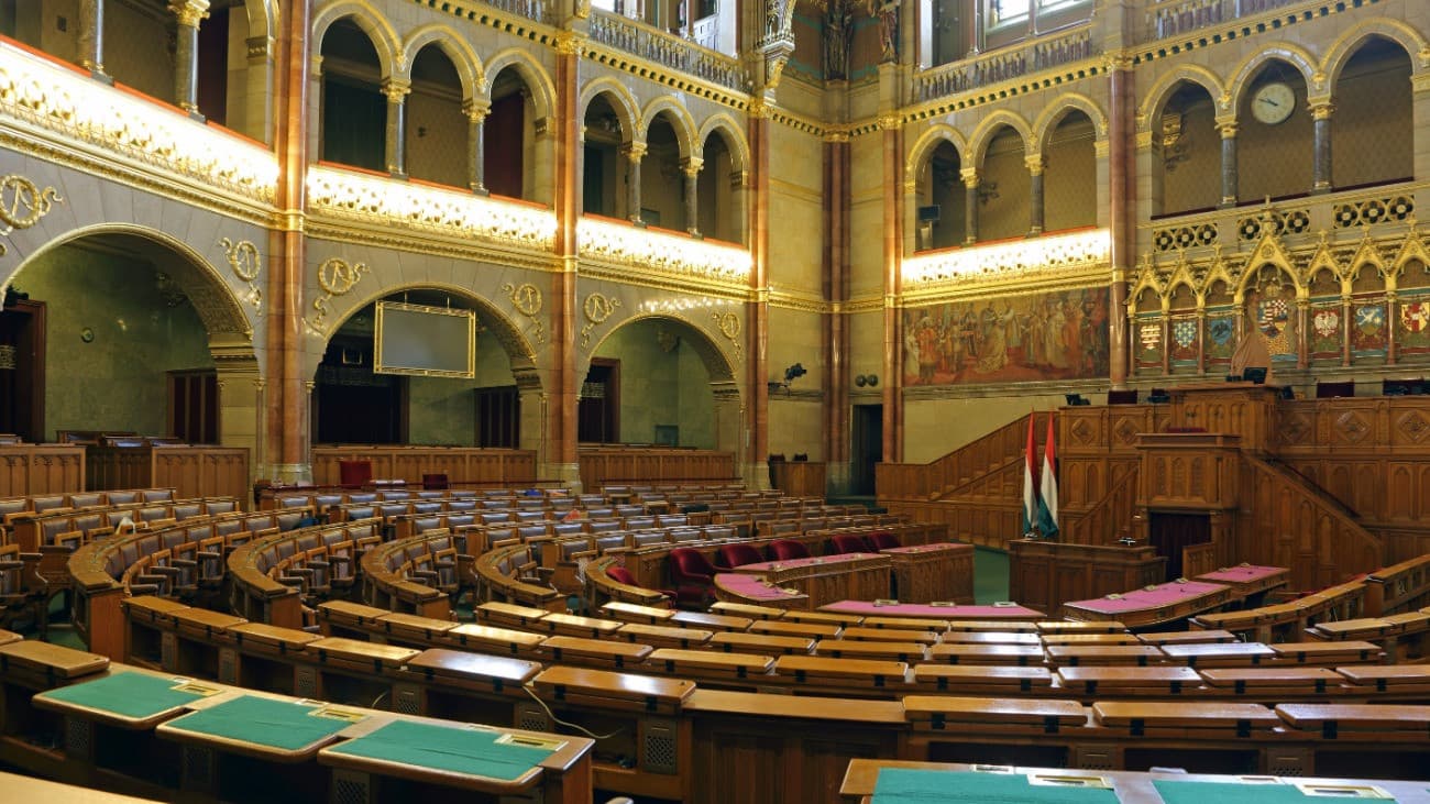 Mától visszatér a parlamenti közvetítés az M1-re