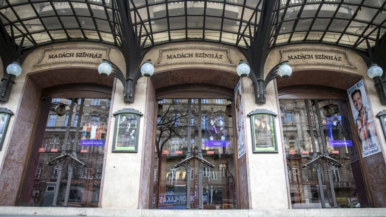 Legendás igazgató méretik meg, nagy a tét a fővárosi színház élén