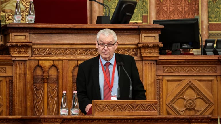 Lejárt négy alkotmánybíró megbízatása kedden, Polt Péter többé nem elnök