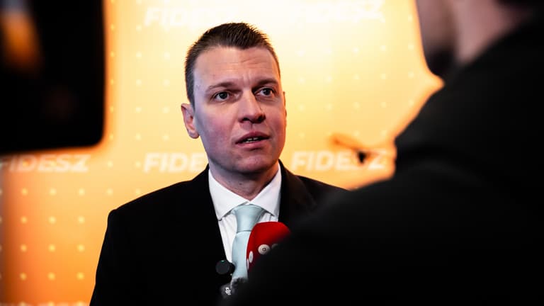 Menczer Tamás elmondta, mit gondol Rogán Antalról, de arról is beszélt, miért ment oda Magyar Péterhez