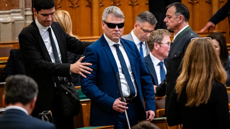 Kátai-Németh Vilmos bemutatta az újonnan kinevezett gyermekvédelmi helyettes államtitkárt