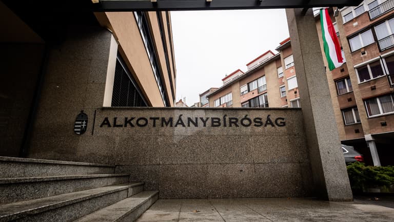 Rögtön egy politikailag és jogilag is kényes ügy kerül az új Alkotmánybíróság elé