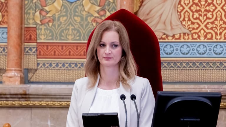 A Fidesz „illegális lakásfoglalónak” tartja Forsthoffer Ágnest