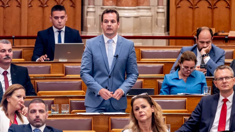 Szélsőséges liberalizmussal vádolja Németh Balázs a közmédiát