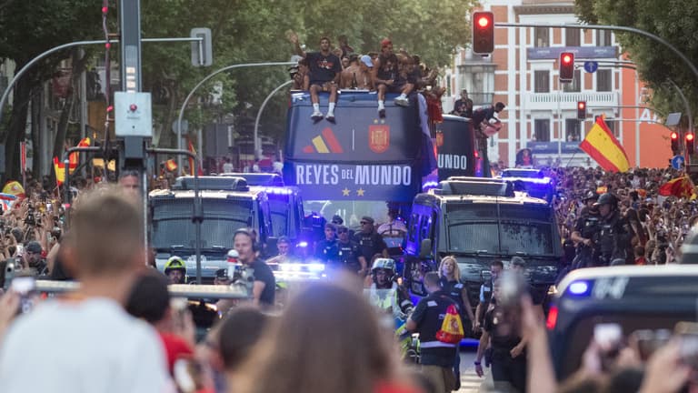 Kétmillióan tomboltak Madrid utcáin minden idők legnagyobb győzelmi ünnepén