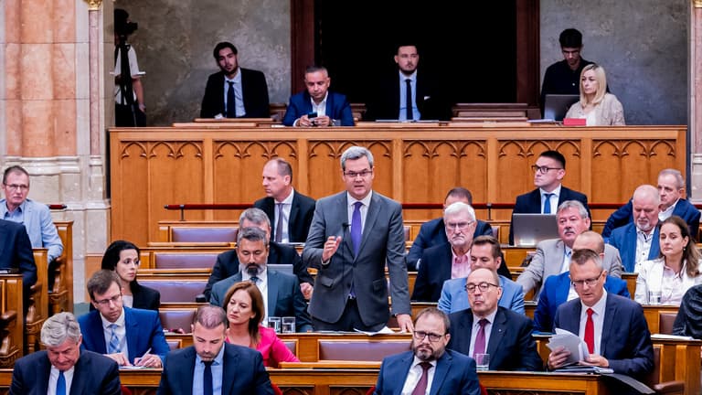 Medián: gond nélkül bejutna a parlamentbe egy Fideszből kiváló polgári párt