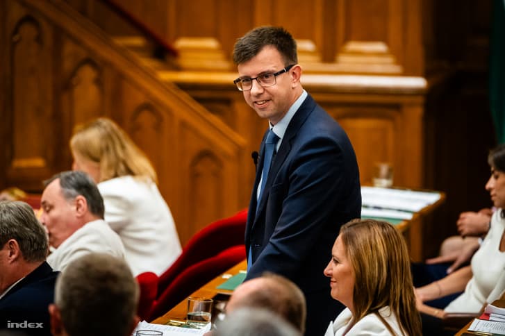 Bóka János Magyar Péternek: Nyugodtabb lennék, ha ön folytatná a nyaralását és Orbán Viktor kezelné ezt a válságot