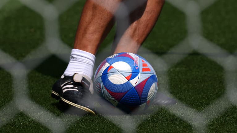 A futballvilág legpénzéhesebb támadója harminckilencszer váltott klubot