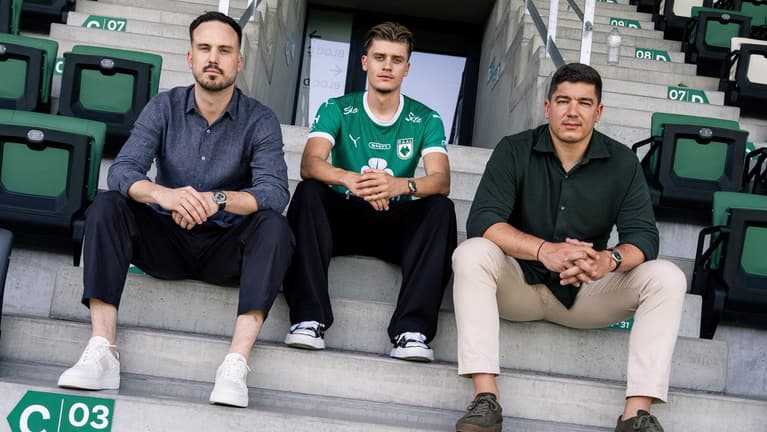 Zöld-fehérből zöld-fehérbe öltözik a Ferencváros magyar válogatott támadója