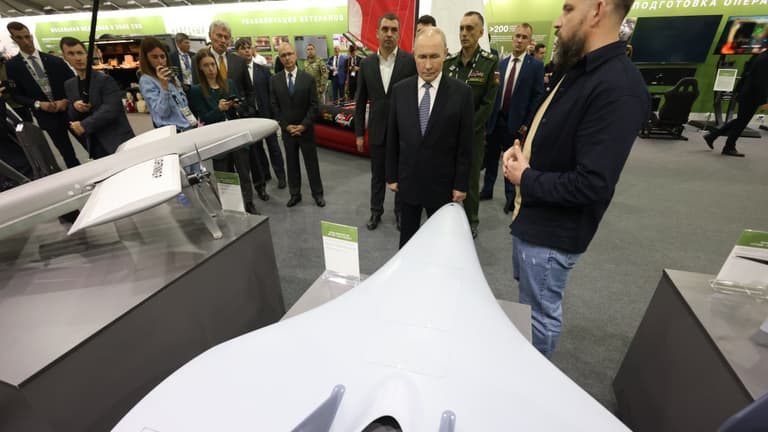Műholdfelvételek buktatták le Vlagyimir Putyint, titkos bázisokról csaphat le a NATO-ra