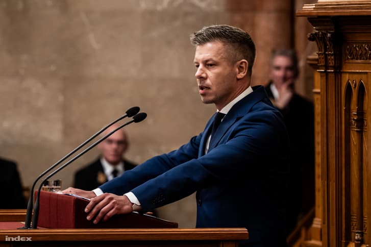 Magyar Pétert nem érdekli, hogy hol nyaral és milyen sört iszik Orbán Viktor