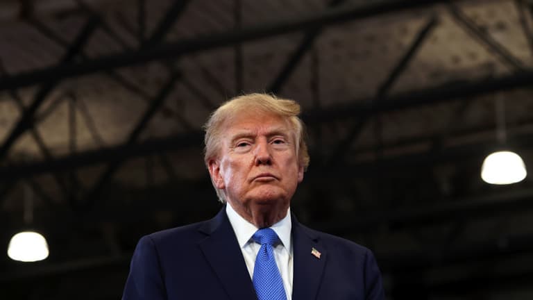 „Irán hivatalosan is bukott nemzet!” – Donald Trump kemény üzenetet küldött Teheránnak
