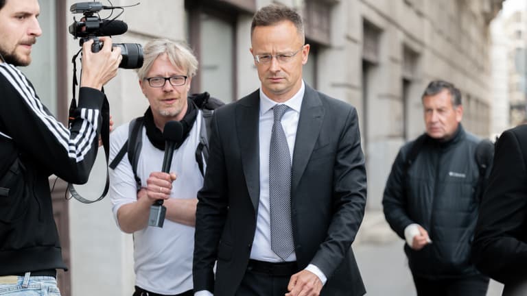 Szijjártó Péter újabb utazásának költségeire derült fény – ezúttal is vastagon fogott a minisztérium tolla
