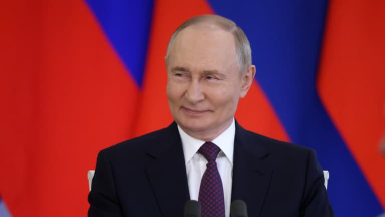 „Ez katonai titok” – Vlagyimir Putyin katonai akciókkal riogatja a briteket