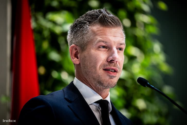 Magyar Péter: Ukrajna háborúban álló ország, nyilvánvalóan nem áll készen az uniós csatlakozásra