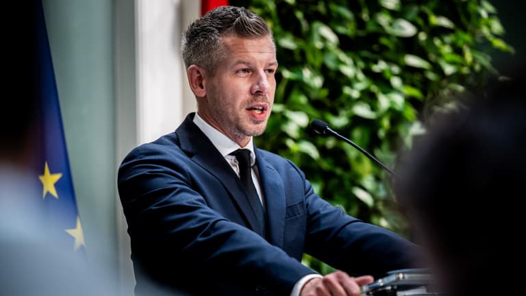 Rendkívüli bejelentést tett Magyar Péter, lép a kormány az elszálló üzemanyagárak ügyében