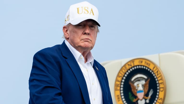 Donald Trump rendkívül veszélyes vizekre evezett, rálépett a putyini útra