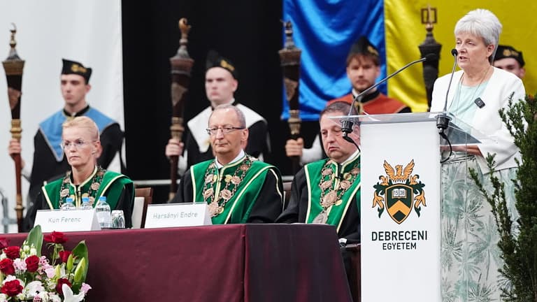 Nekiment a debreceni polgármester Lannert Juditnak: Vagy ő, vagy én!