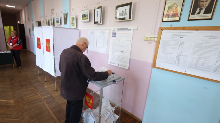 Tarol Vlagyimir Putyin az orosz választásokon: a voksolók 49,4 százaléka a kormánypárt listájára szavazott