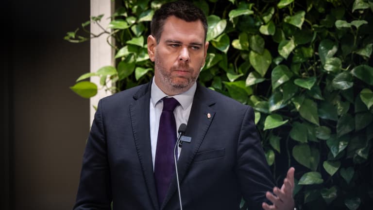 Lépett a kormány a Déli körvasút ügyében, megküldték a döntést a V-Hídnak